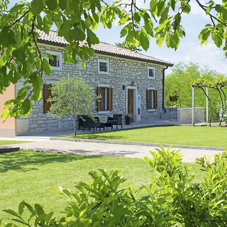 Villa Balarini By Briskva Sumber