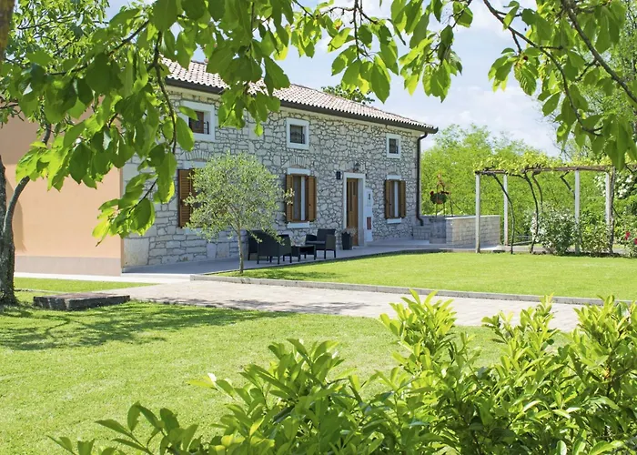 Villa Balarini By Briskva Sumber