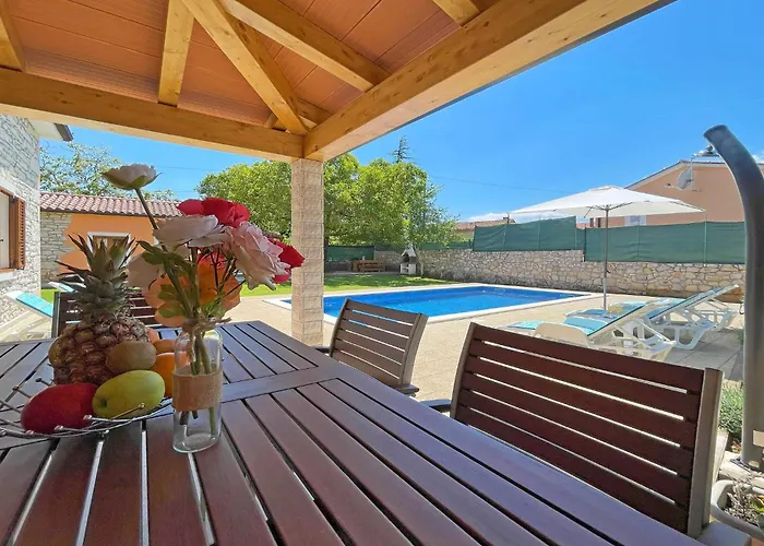 Balarini By Briskva Vila