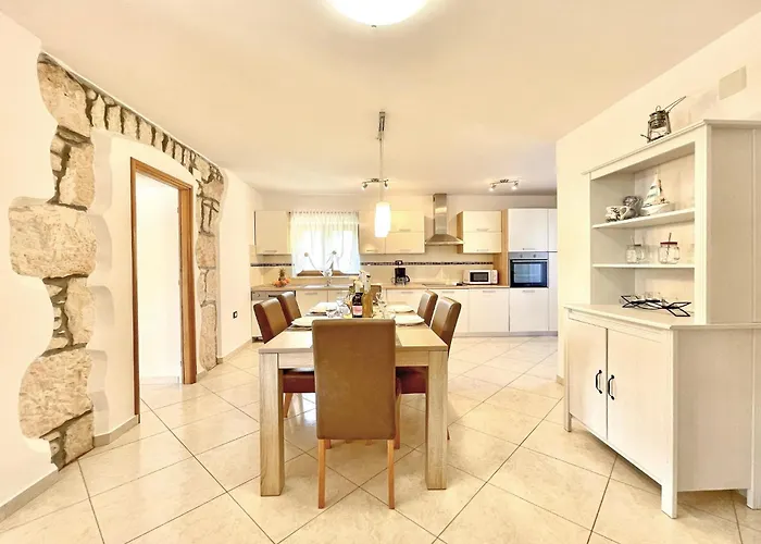 Balarini By Briskva Villa *